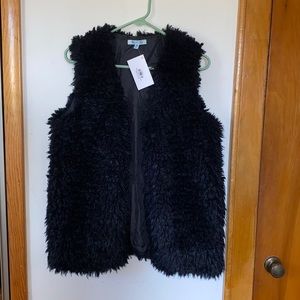 She + Sky Faux Fur Vest 🖤
